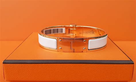 Hermès Charnière Hinged Bracelet Enamel Rose 